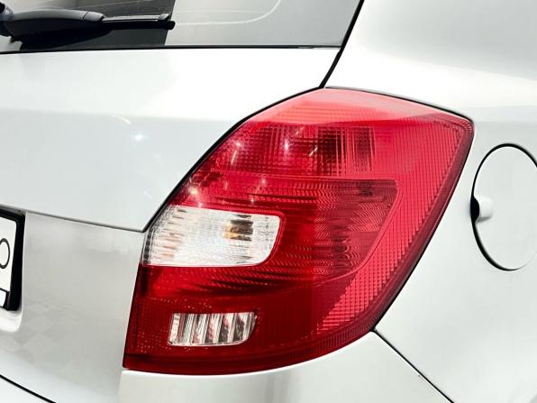 Skoda Fabia II Рестайлинг с пробегом 2010 года, цена 469 000 рублей, 220000 км, хэтчбек, Автокод Объявления