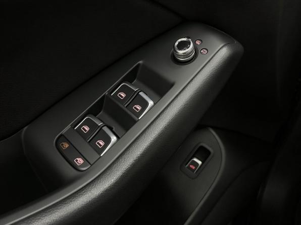 Audi Q5 I (8R) Рестайлинг с пробегом 2013 года, цена 2 099 000 рублей, 157000 км, внедорожник, Автокод Объявления
