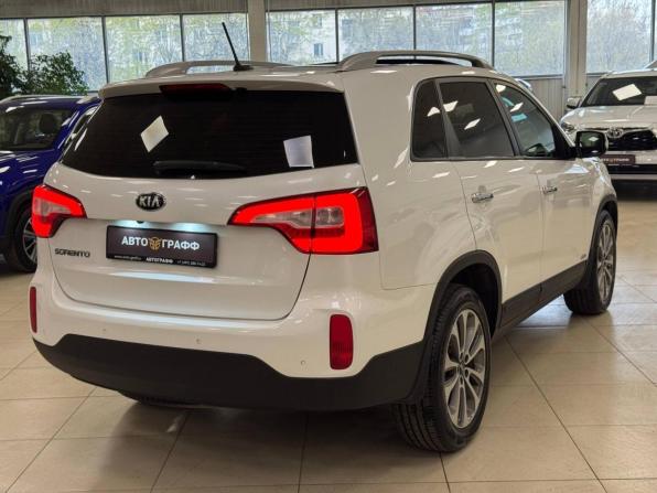 Kia Sorento II Рестайлинг с пробегом 2014 года, цена 1 899 000 рублей, 110641 км, внедорожник, Автокод Объявления
