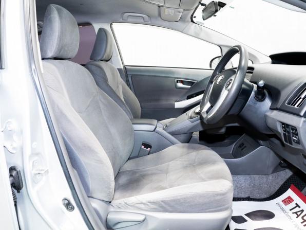 Toyota Prius III (XW30) с пробегом 2011 года, цена 895 000 рублей, 331600 км, лифтбек, Автокод Объявления
