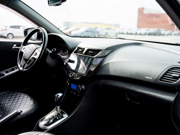 Hyundai Solaris I с пробегом 2012 года, цена 890 000 рублей, 251069 км, седан, Автокод Объявления