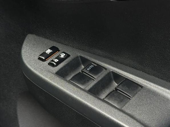 Toyota Ractis II с пробегом 2014 года, цена 970 000 рублей, 163114 км, хэтчбек, Автокод Объявления