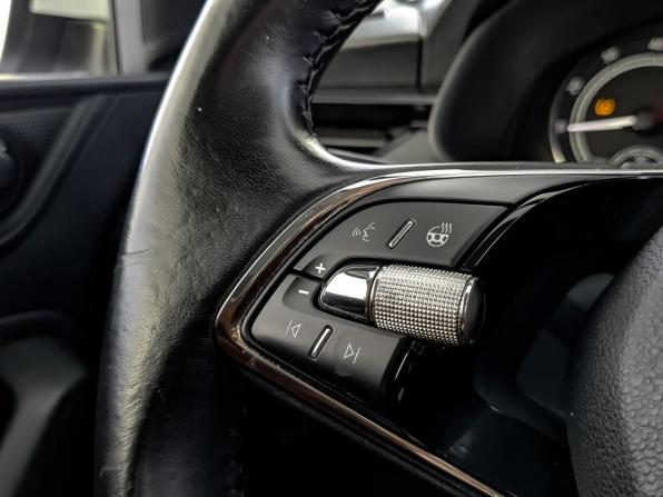 Skoda Rapid II с пробегом 2020 года, цена 1 440 000 рублей, 86090 км, лифтбек, Автокод Объявления