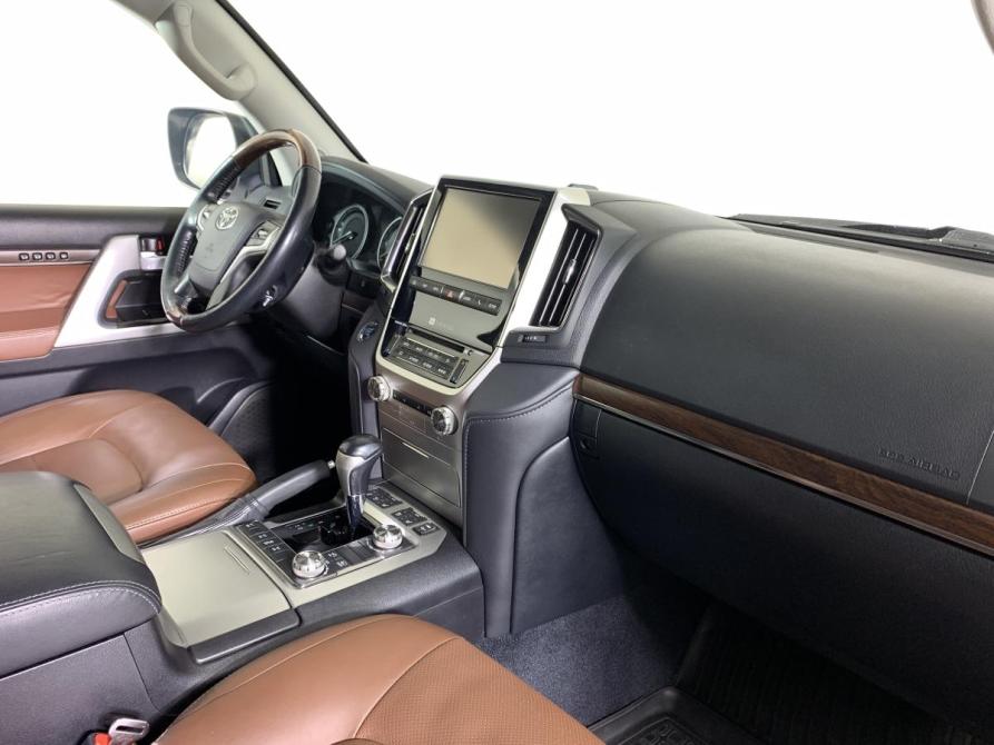 Toyota Land Cruiser 200 Series Рестайлинг 2 Москва  - изображение 13