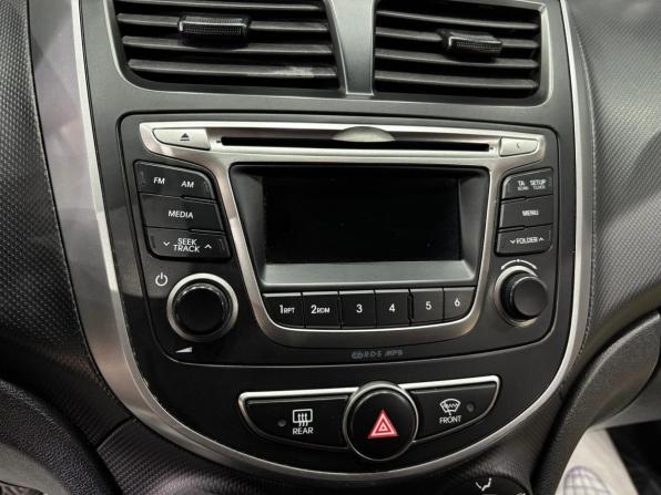 Hyundai Solaris I Рестайлинг с пробегом 2015 года, цена 930 000 рублей, 195314 км, седан, Автокод Объявления