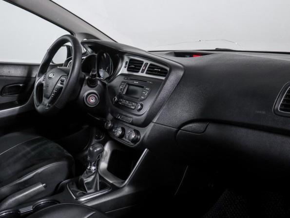 Kia Ceed II с пробегом 2015 года, цена 799 000 рублей, 226627 км, хэтчбек, Автокод Объявления
