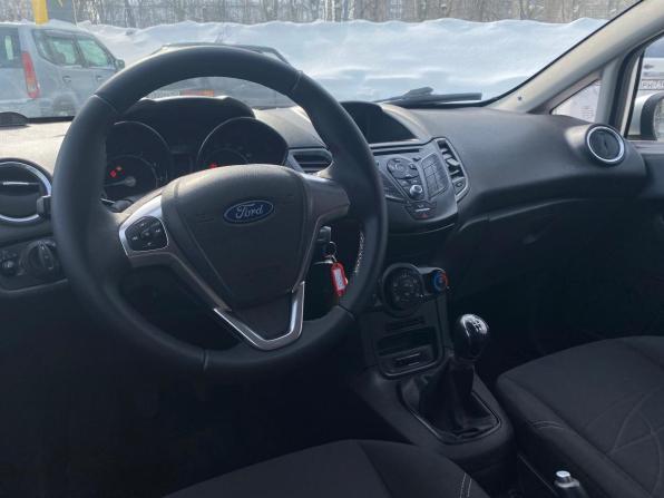 Ford Fiesta Mk6 Рестайлинг с пробегом 2016 года, цена 620 000 рублей, 176791 км, седан, Автокод Объявления