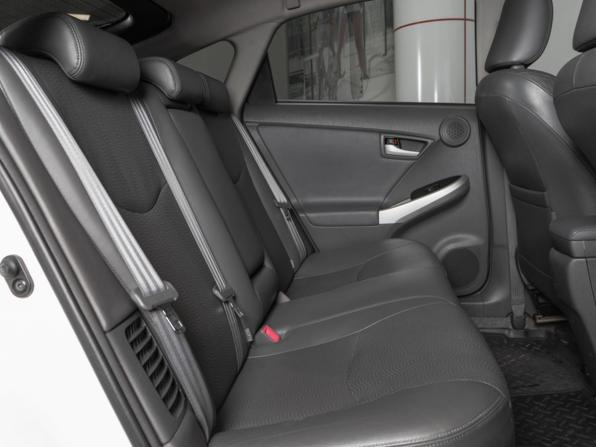 Toyota Prius III (XW30) с пробегом 2010 года, цена 1 030 000 рублей, 207300 км, лифтбек, Автокод Объявления