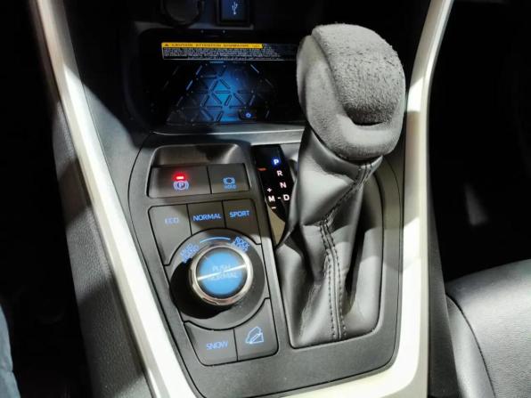 Toyota RAV4 V (XA50) с пробегом 2021 года, цена 3 570 000 рублей, 58016 км, внедорожник, Автокод Объявления