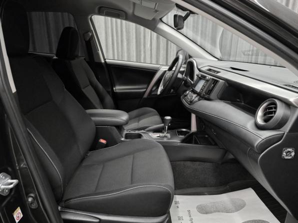 Toyota RAV4 IV (XA40) Рестайлинг с пробегом 2015 года, цена 2 240 000 рублей, 52000 км, внедорожник, Автокод Объявления