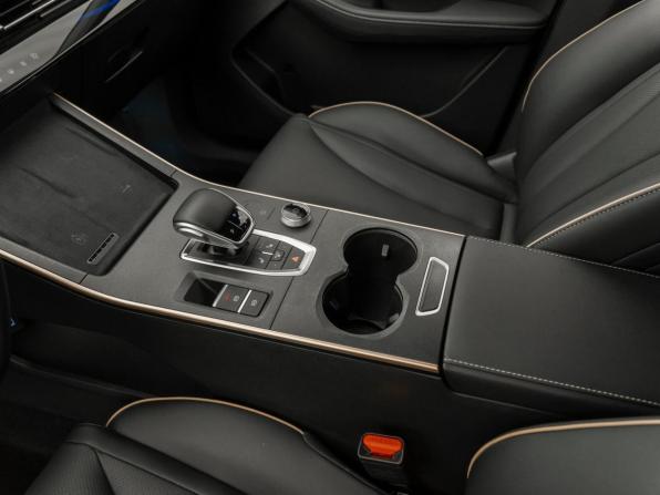 Omoda C5 I Рестайлинг с пробегом 2024 года, цена 2 180 000 рублей, 24500 км, внедорожник, Автокод Объявления