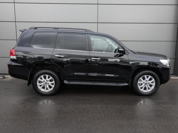 Toyota Land Cruiser 200 Series Рестайлинг 2 с пробегом 2018 года, цена 6 650 000 рублей, 162091 км, внедорожник, Автокод Объявления