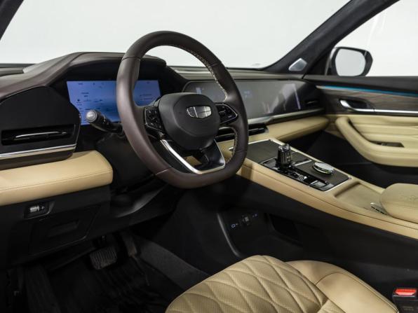 Geely Monjaro I Рестайлинг с пробегом 2025 года, цена 3 938 000 рублей, 2876 км, внедорожник, Автокод Объявления