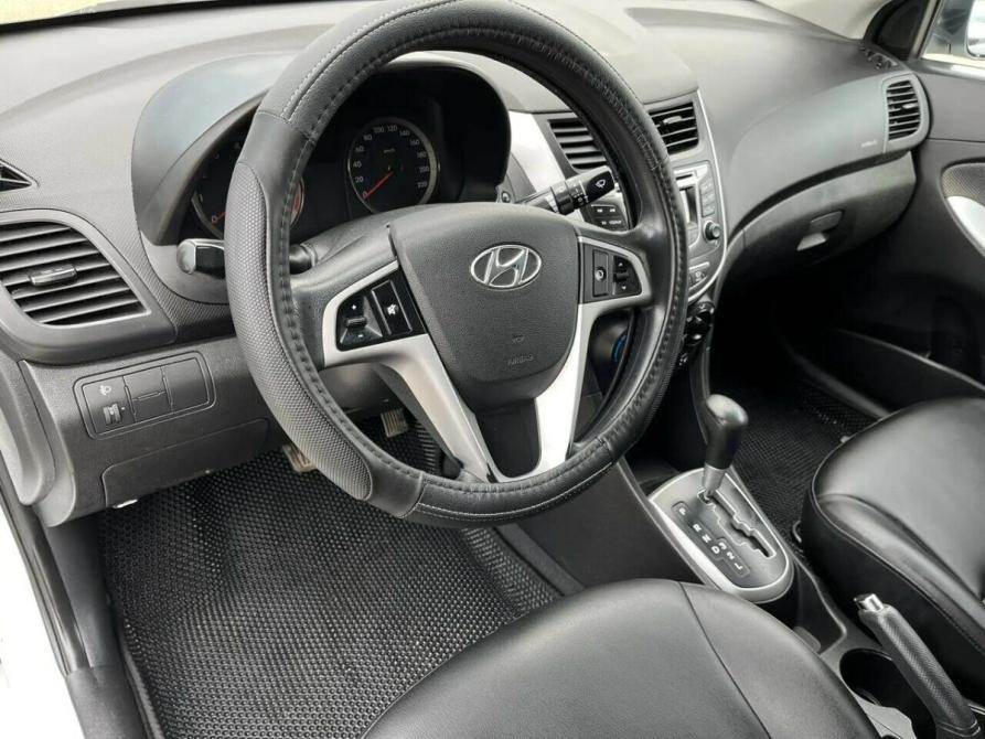 Hyundai Solaris I Буинск  - изображение 7