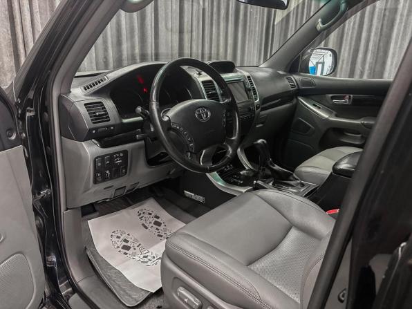 Toyota Land Cruiser Prado 120 Series с пробегом 2005 года, цена 1 850 000 рублей, 260000 км, внедорожник, Автокод Объявления