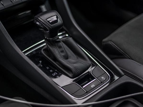 Skoda Karoq I с пробегом 2020 года, цена 2 020 000 рублей, 103747 км, внедорожник, Автокод Объявления