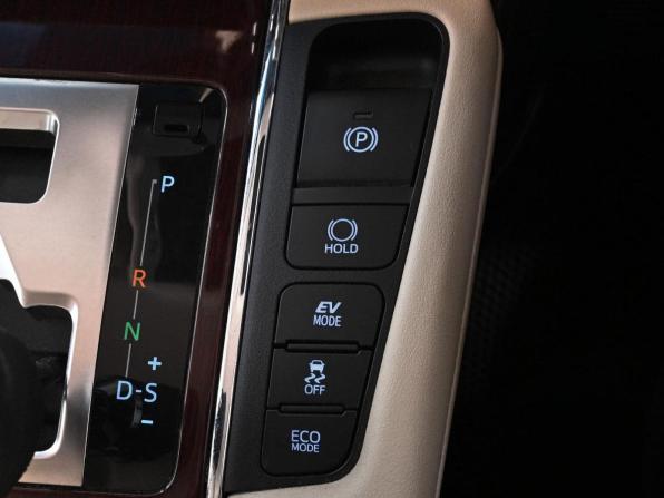 Toyota Vellfire II с пробегом 2017 года, цена 3 649 000 рублей, 196308 км, минивэн, Автокод Объявления
