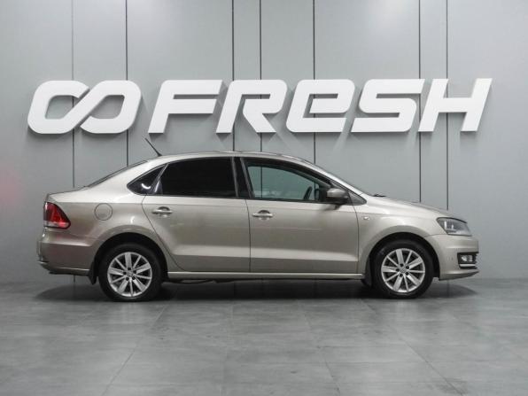 Volkswagen Polo V Рестайлинг с пробегом 2016 года, цена 1 039 000 рублей, 113631 км, седан, Автокод Объявления
