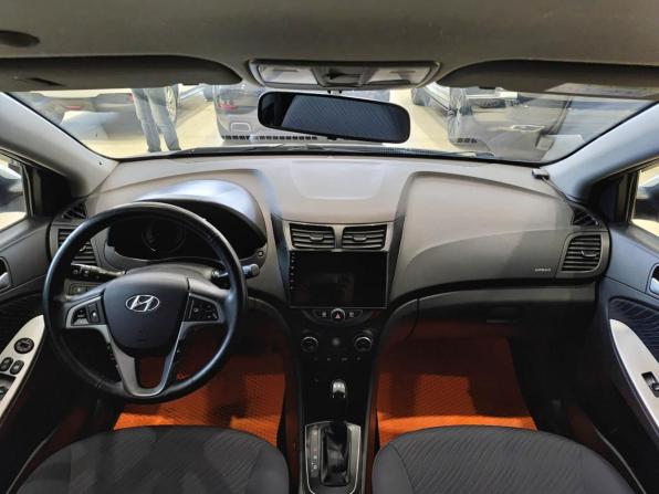 Hyundai Solaris I Рестайлинг с пробегом 2016 года, цена 1 250 000 рублей, 101307 км, седан, Автокод Объявления