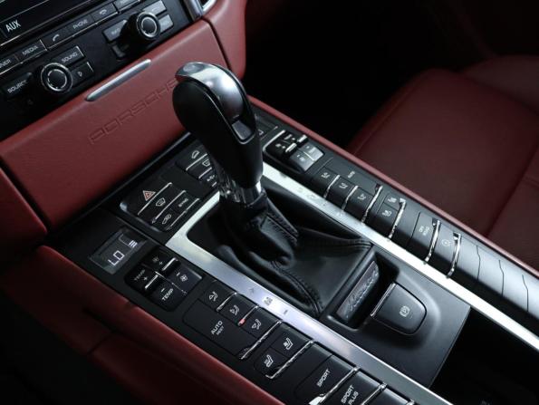 Porsche Macan I с пробегом 2015 года, цена 3 357 000 рублей, 84000 км, внедорожник, Автокод Объявления