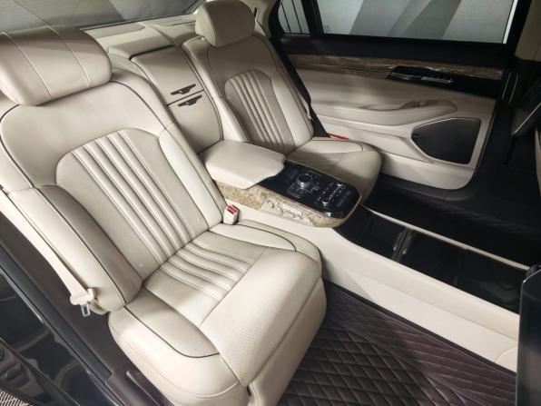 Genesis G90 I с пробегом 2018 года, цена 3 650 000 рублей, 44576 км, седан, Автокод Объявления