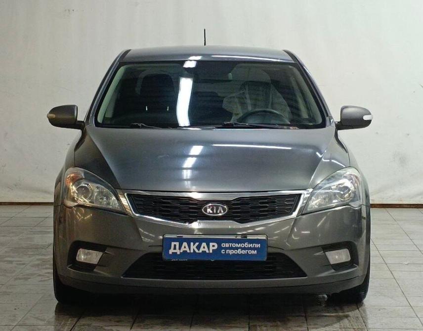 Kia Ceed I Рестайлинг Санкт-Петербург  - изображение 1