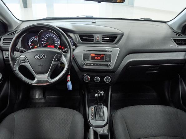 Kia Rio III Рестайлинг с пробегом 2015 года, цена 995 000 рублей, 173571 км, седан, Автокод Объявления