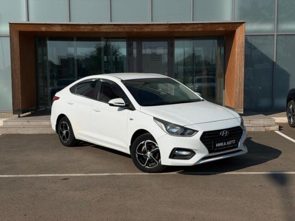 Hyundai Solaris II с пробегом 2017 года, цена 1 030 000 рублей, 123760 км, седан, Автокод Объявления