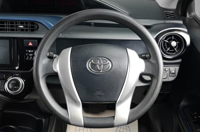 Toyota Aqua I Рестайлинг с пробегом 2016 года, цена 1 199 000 рублей, 132400 км, хэтчбек, Автокод Объявления