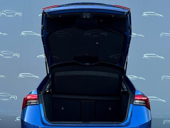 Skoda Rapid II с пробегом 2022 года, цена 1 996 400 рублей, 45420 км, лифтбек, Автокод Объявления