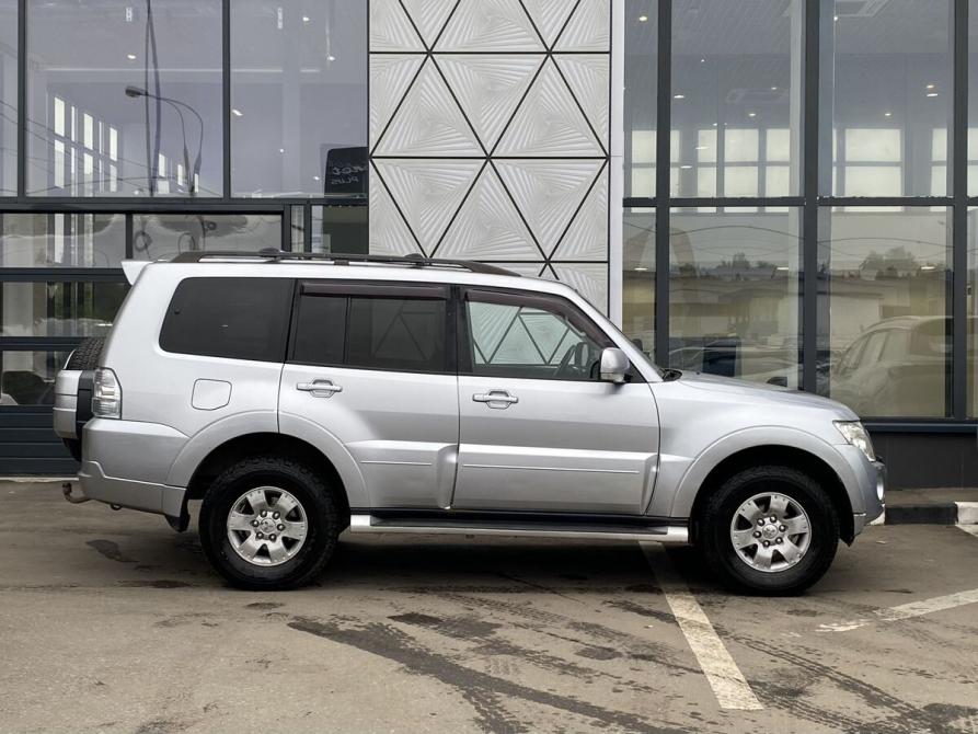 Mitsubishi Pajero IV Рестайлинг 1 Москва  - изображение 4