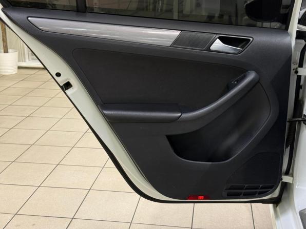 Volkswagen Jetta VI Рестайлинг с пробегом 2016 года, цена 1 120 000 рублей, 157500 км, седан, Автокод Объявления