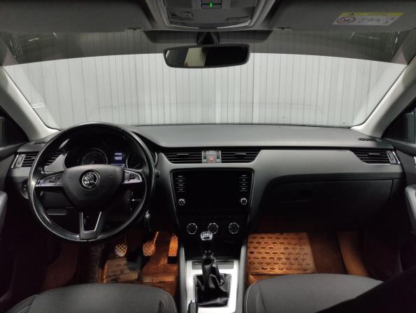 Skoda Octavia III (A7) Рестайлинг с пробегом 2019 года, цена 1 590 000 рублей, 151603 км, лифтбек, Автокод Объявления