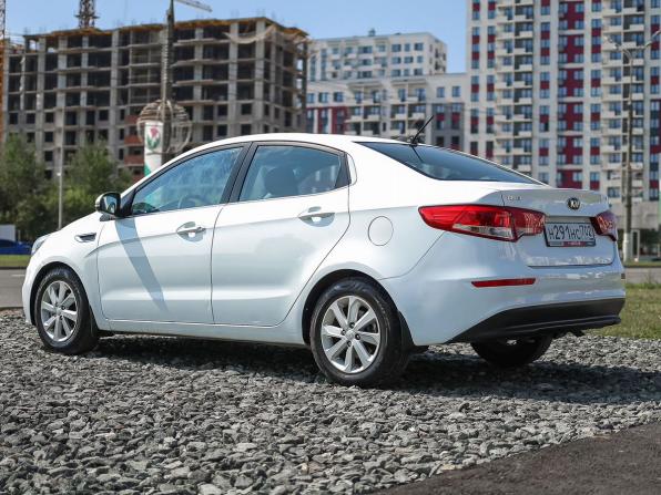 Kia Rio III Рестайлинг с пробегом 2016 года, цена 1 260 000 рублей, 75727 км, седан, Автокод Объявления