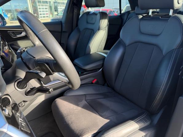 Audi Q8 I (4M) с пробегом 2018 года, цена 5 950 000 рублей, 44777 км, внедорожник, Автокод Объявления