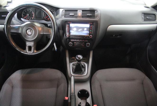 Volkswagen Jetta VI с пробегом 2011 года, цена 750 000 рублей, 345200 км, седан, Автокод Объявления