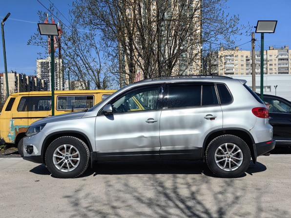 Volkswagen Tiguan I Рестайлинг с пробегом 2013 года, цена 729 000 рублей, 306237 км, внедорожник, Автокод Объявления