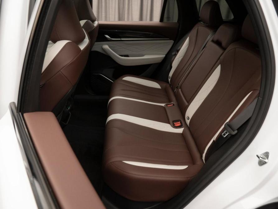 Geely Monjaro I Москва  - изображение 14