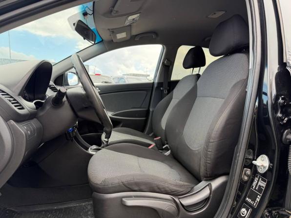 Hyundai Solaris I с пробегом 2014 года, цена 645 000 рублей, 225000 км, седан, Автокод Объявления