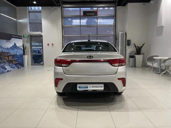 Kia Rio IV с пробегом 2018 года, цена 1 050 000 рублей, 130348 км, седан, Автокод Объявления