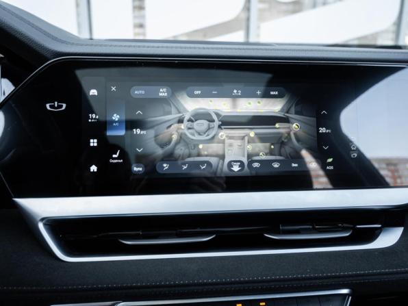 Geely Monjaro I с пробегом 2024 года, цена 3 255 000 рублей, 48673 км, внедорожник, Автокод Объявления