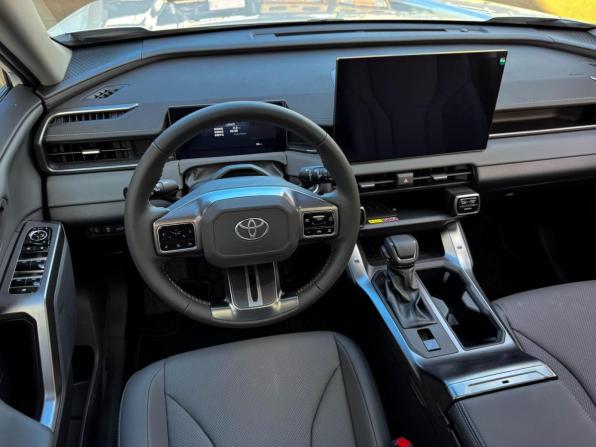Toyota RAV4 V (XA50) с пробегом 2026 года, цена 4 280 000 рублей, 34 км, внедорожник, Автокод Объявления