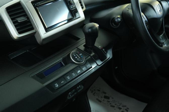 Honda Freed I Рестайлинг 2 с пробегом 2015 года, цена 1 199 000 рублей, 187000 км, компактвэн, Автокод Объявления