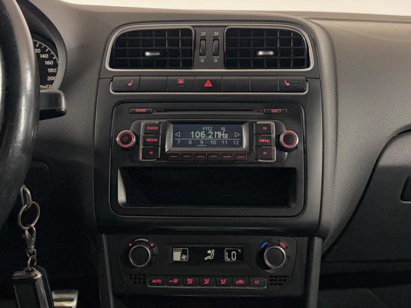 Volkswagen Polo V с пробегом 2012 года, цена 640 000 рублей, 233578 км, хэтчбек, Автокод Объявления