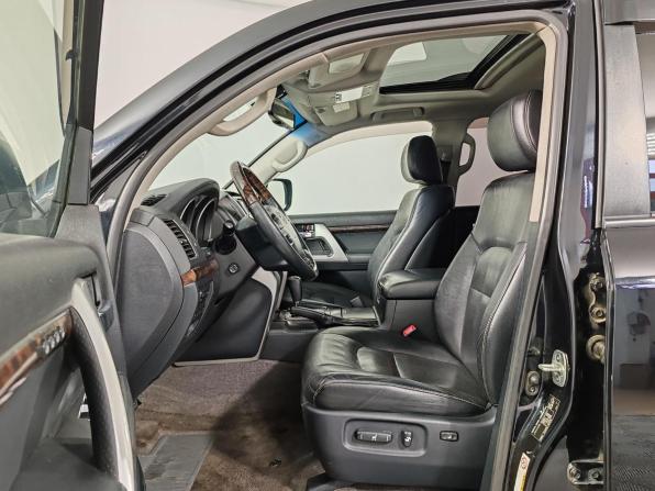 Toyota Land Cruiser 200 Series Рестайлинг 1 с пробегом 2015 года, цена 4 520 000 рублей, 185277 км, внедорожник, Автокод Объявления