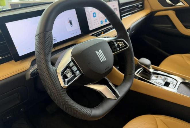 Новый Москвич М70 2026 года, цена 3 099 000 рублей, внедорожник, Автокод Объявления