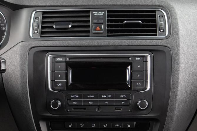 Volkswagen Jetta VI Рестайлинг с пробегом 2015 года, цена 1 499 000 рублей, 143896 км, седан, Автокод Объявления