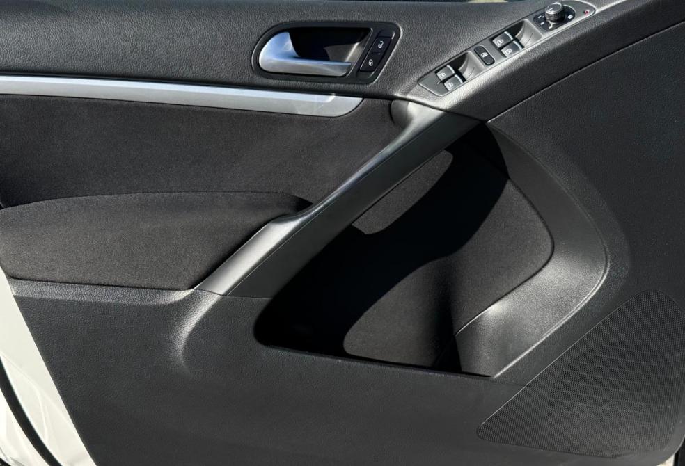 Volkswagen Tiguan I Рестайлинг Набережные Челны  - изображение 12