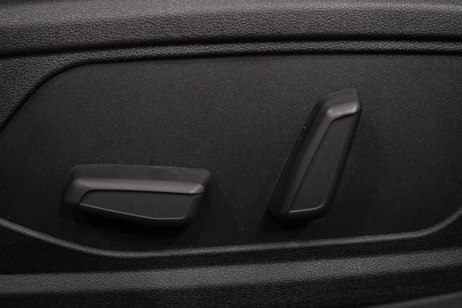 Hyundai Elantra VII (CN7) Рестайлинг с пробегом 2024 года, цена 2 569 000 рублей, 3500 км, седан, Автокод Объявления
