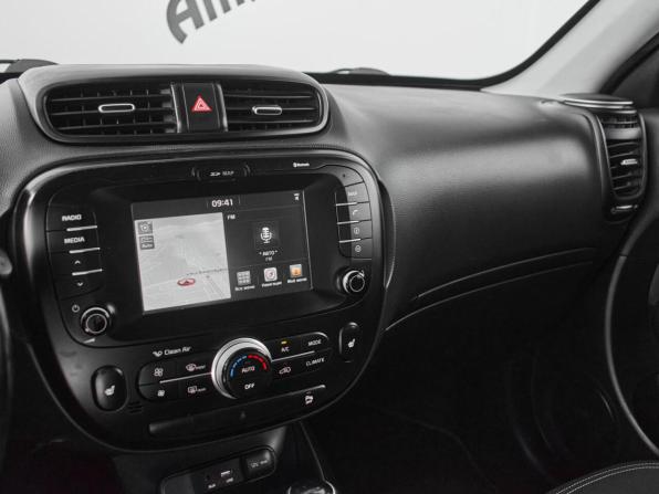 Kia Soul II Рестайлинг с пробегом 2017 года, цена 1 280 000 рублей, 179714 км, хэтчбек, Автокод Объявления